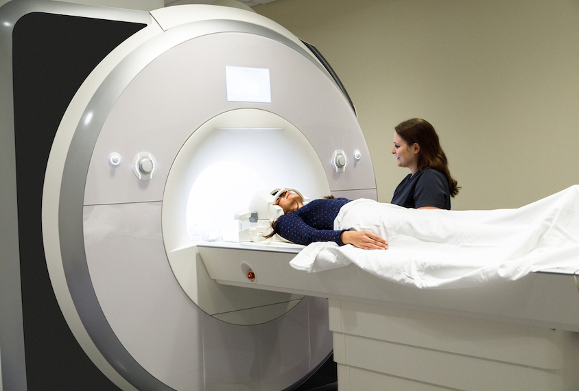 Thiết bị cộng hưởng từ (fMRI)