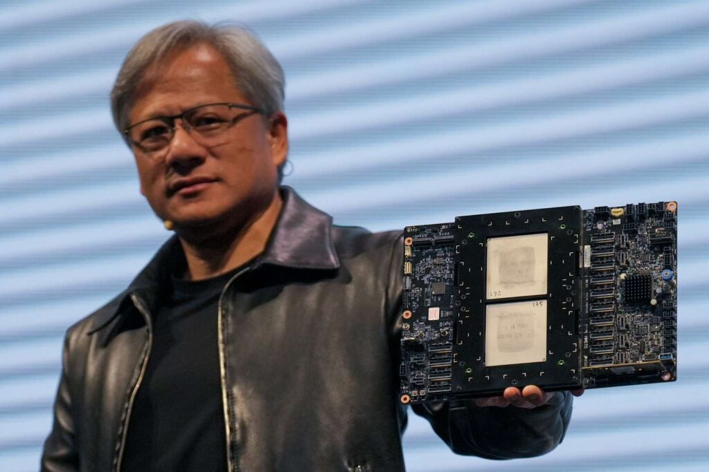 Chip AI mới nhất của Nvidia giá hơn 30.000 USD