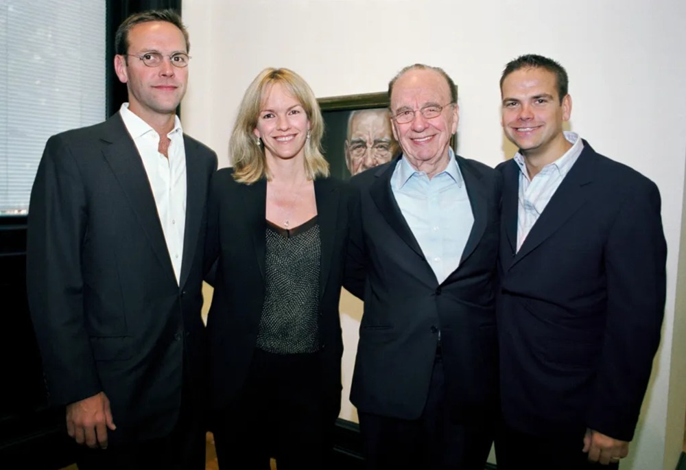 Từ trái sang: James Murdoch, Elisabeth Murdoch, Rupert Murdoch và Lachlan Murdoch