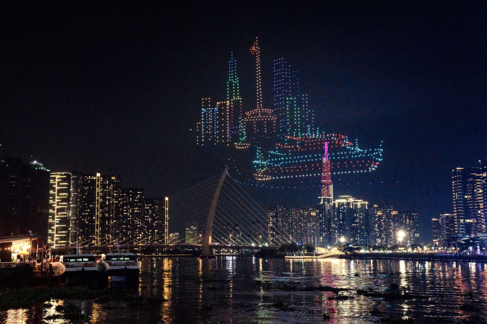 trinh dien drone
